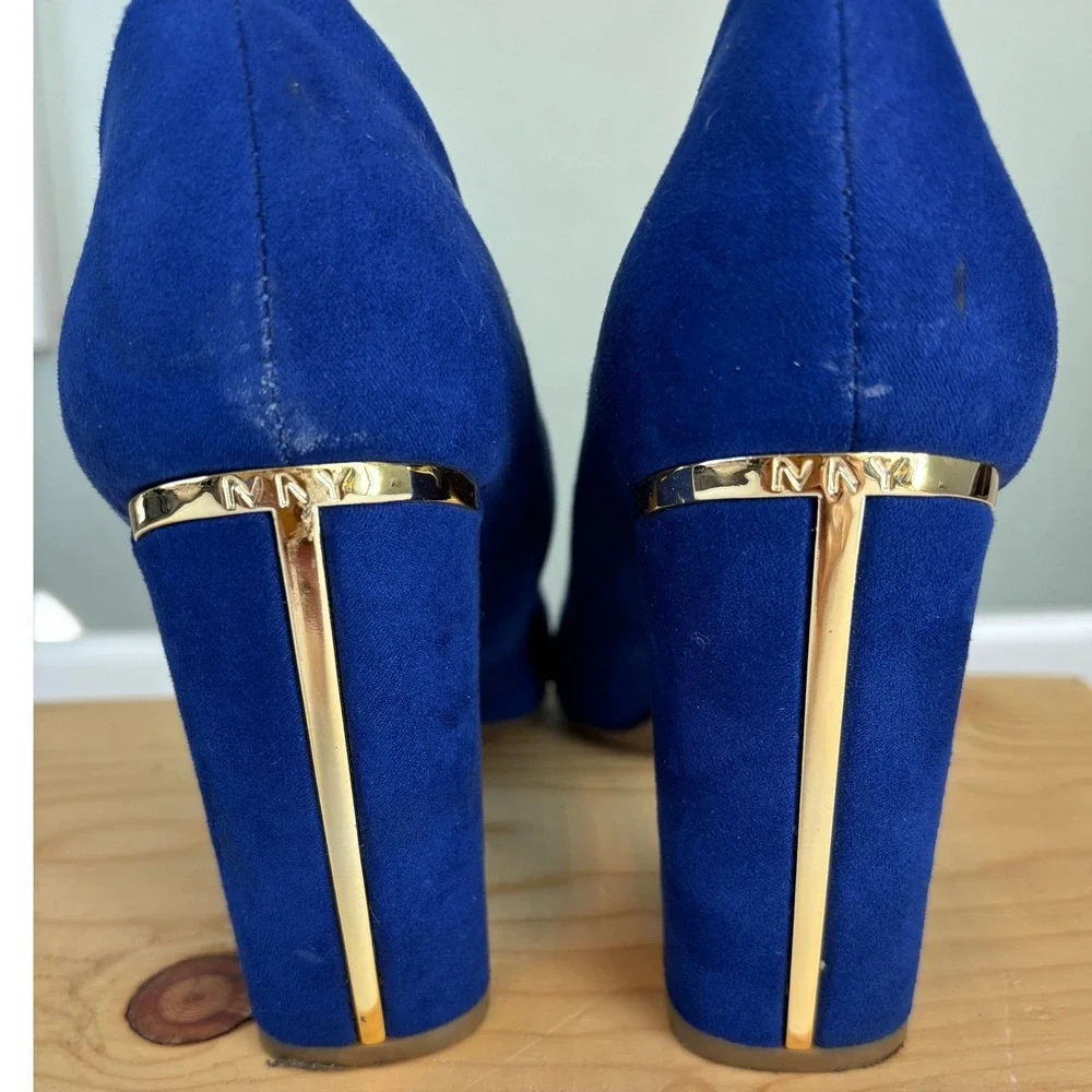 Marc New York Royal Blue Suede Pointed Toe Block Heel Pumps Gold Trim 10M